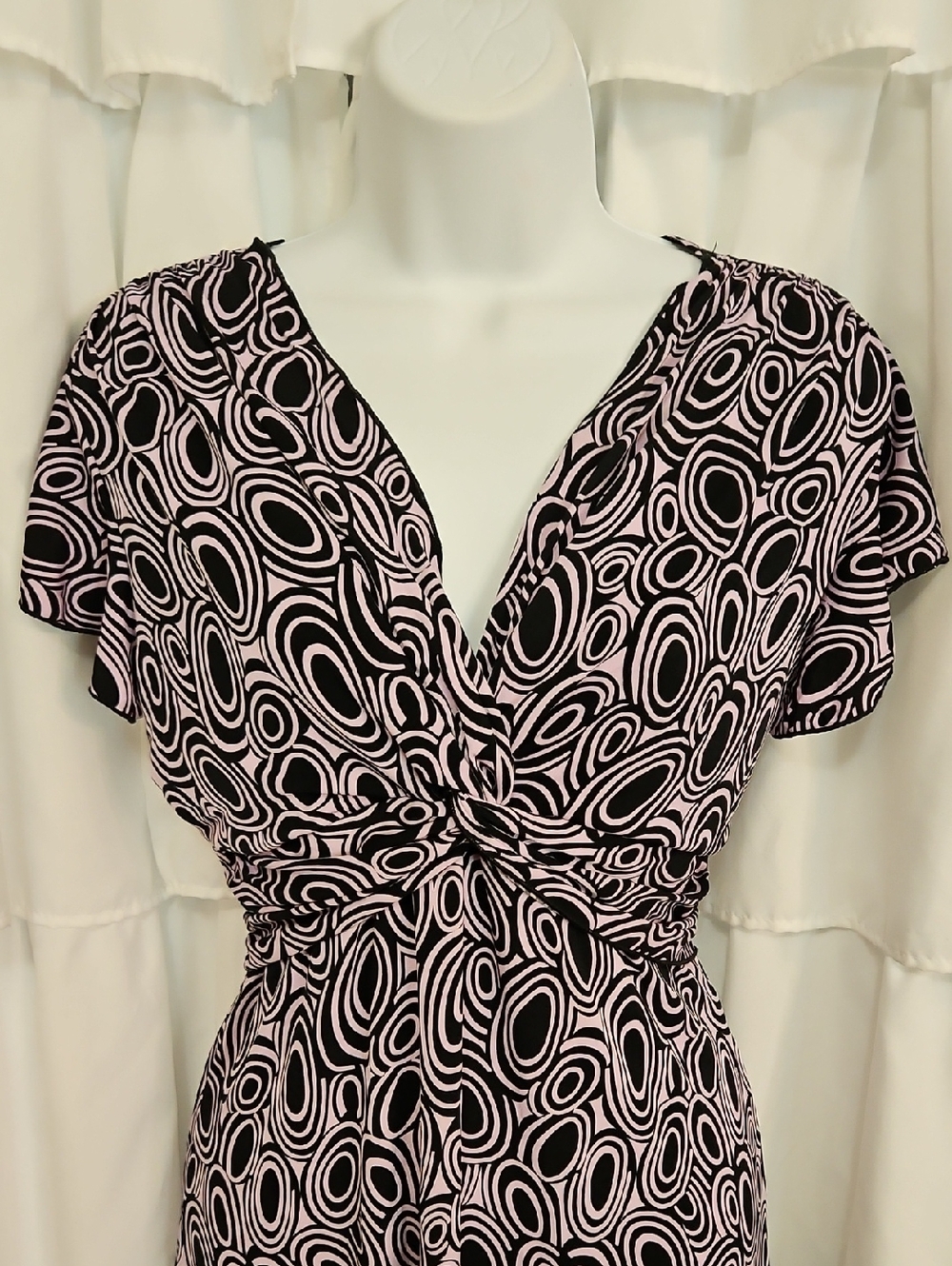 Stylish Black & Light Pink Twist-Front Women’s Dress - Picture 2 of 7
